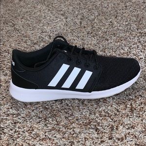 Adidas Cloudfoam QT Racer shoes
